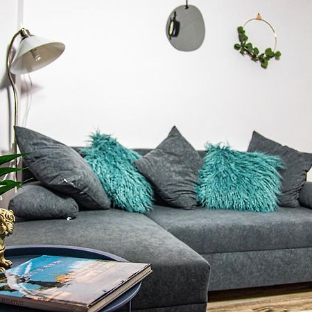 Mops Bob Apartment Budapest Bagian luar foto