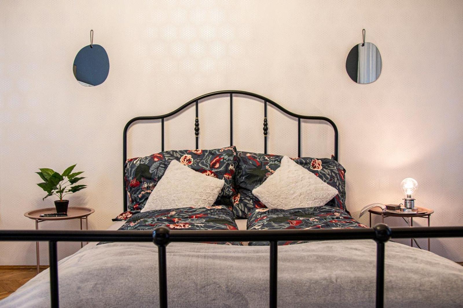 Mops Bob Apartment Budapest Bagian luar foto