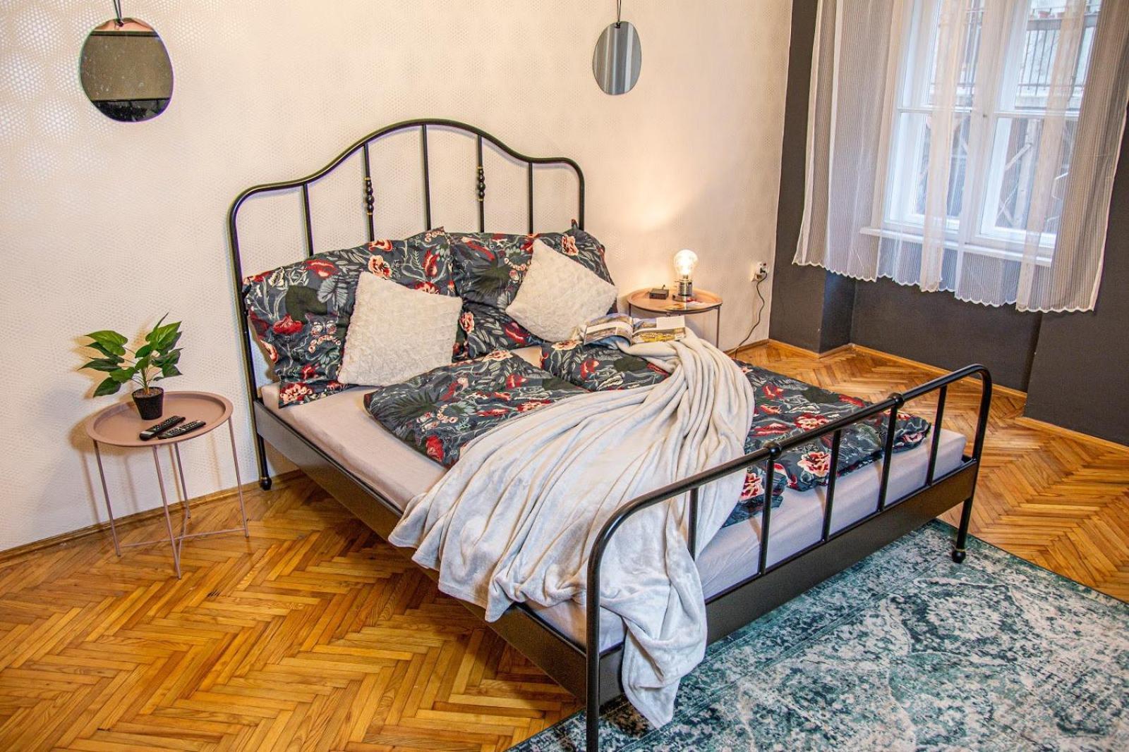 Mops Bob Apartment Budapest Bagian luar foto
